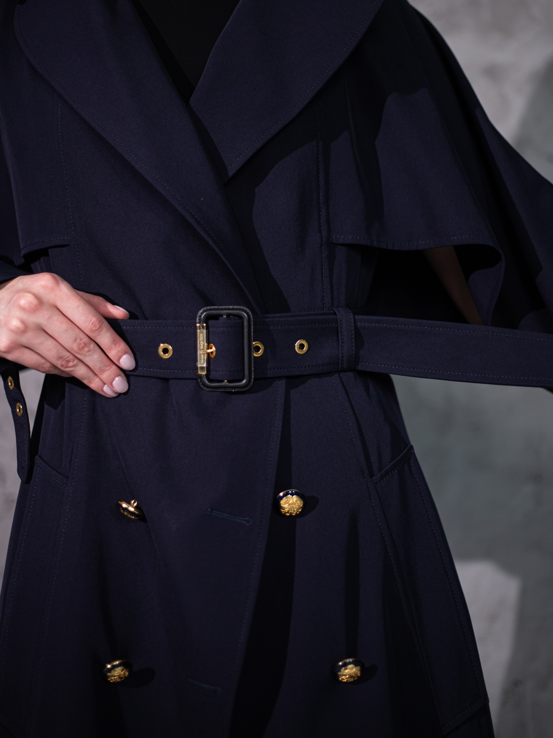 Women's Cutaway Trench Alexander McQueen Coat in Navy