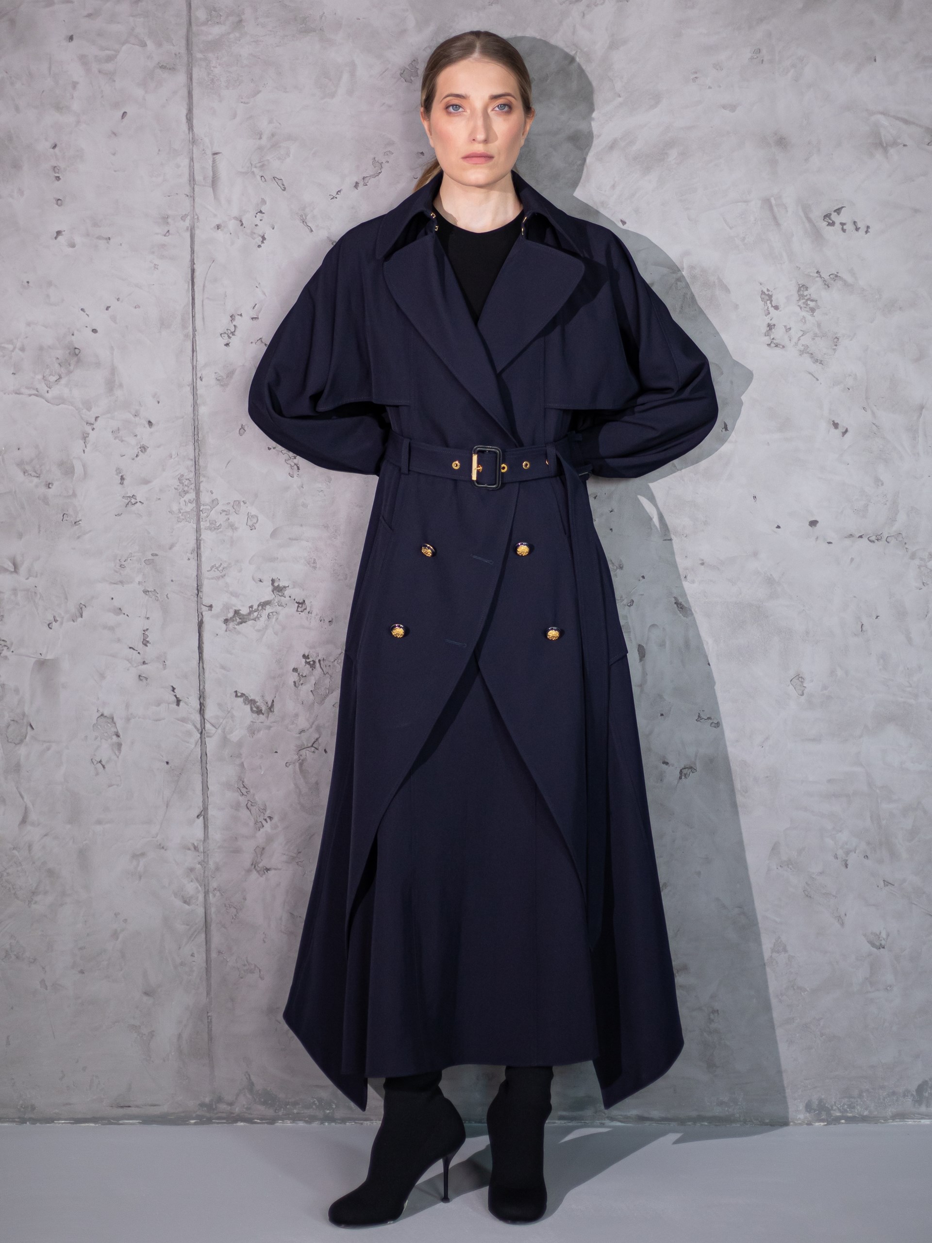 Women's Cutaway Trench Alexander McQueen Coat in Navy
