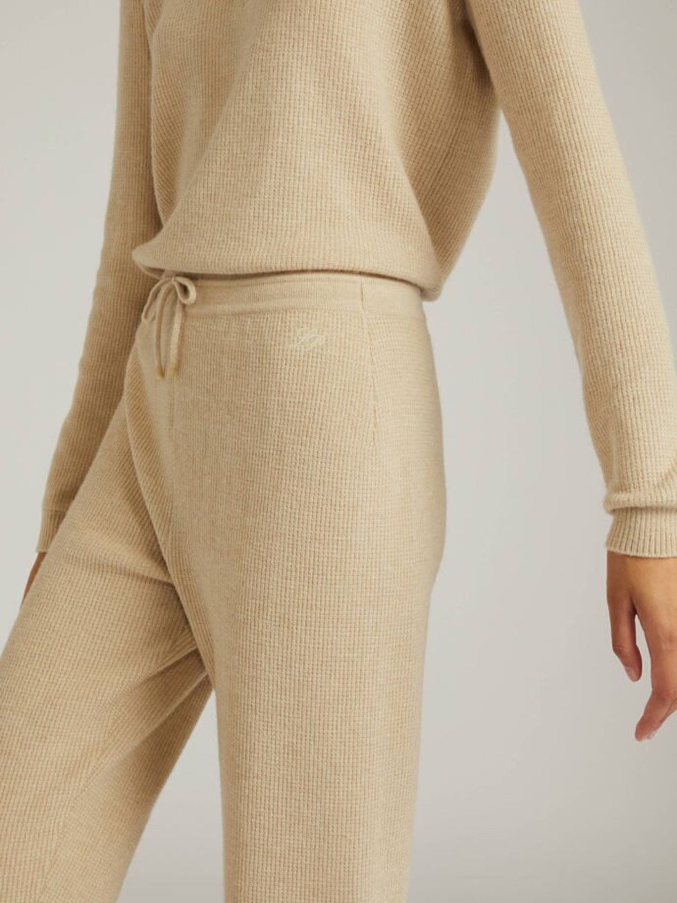 Loro Piana Vinci beige cashmere trousers in a sporty style