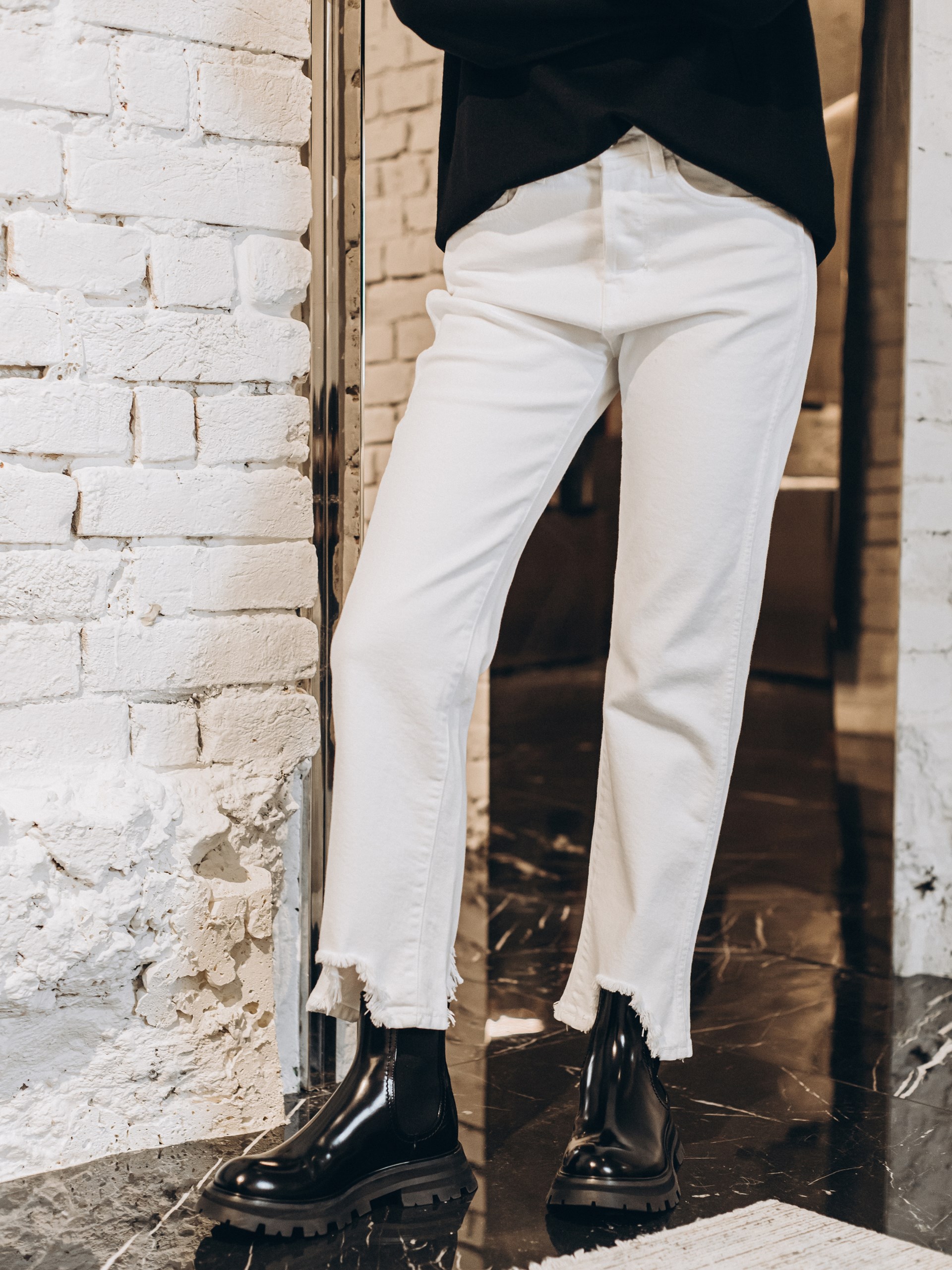 3x1 Austin Crop jeans with raw edges in white