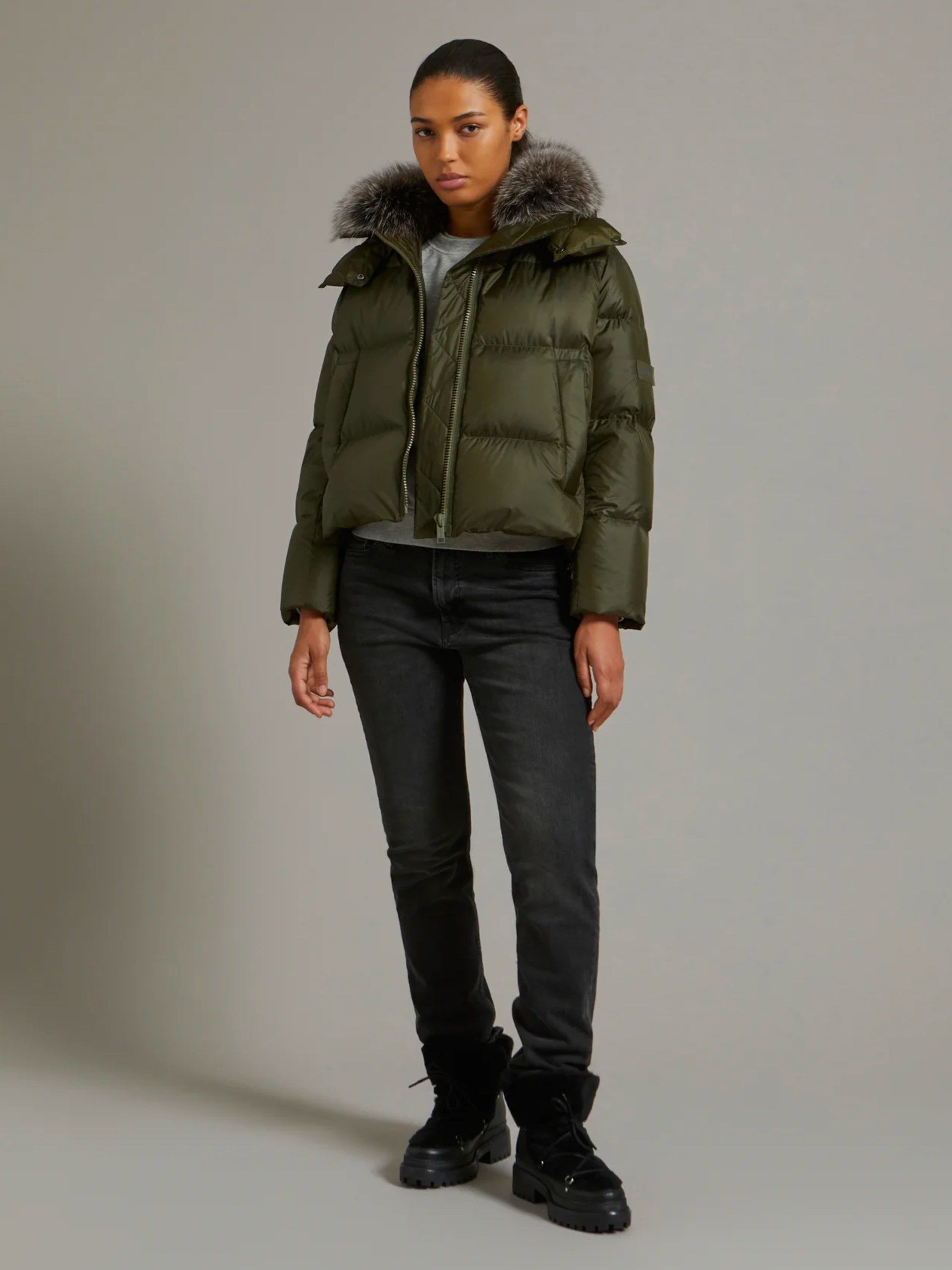 Yves Salomon Army A silhouette khaki cropped down jacket