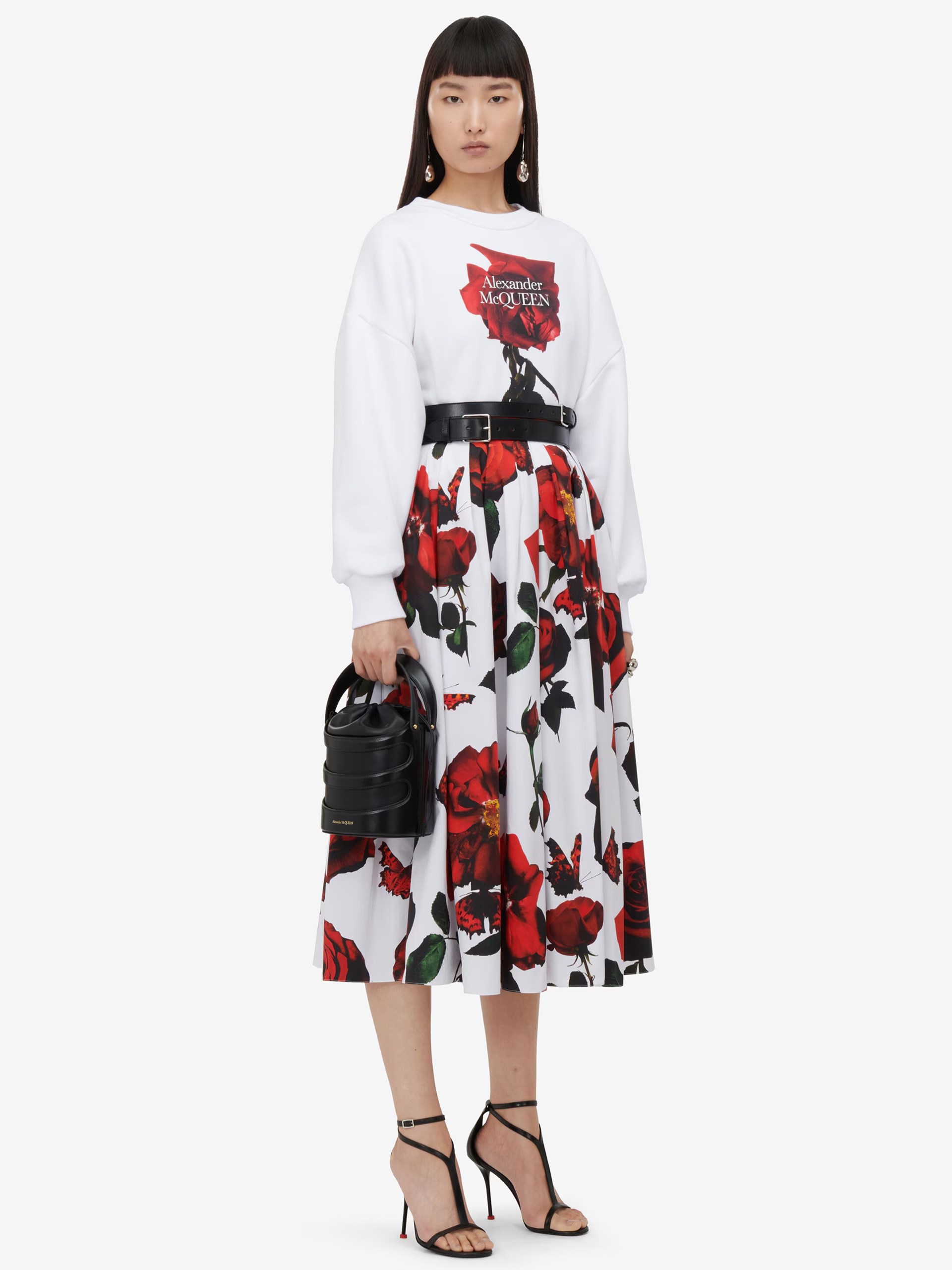Alexander Mcqueen The Rise Bucket black leather bucket bag