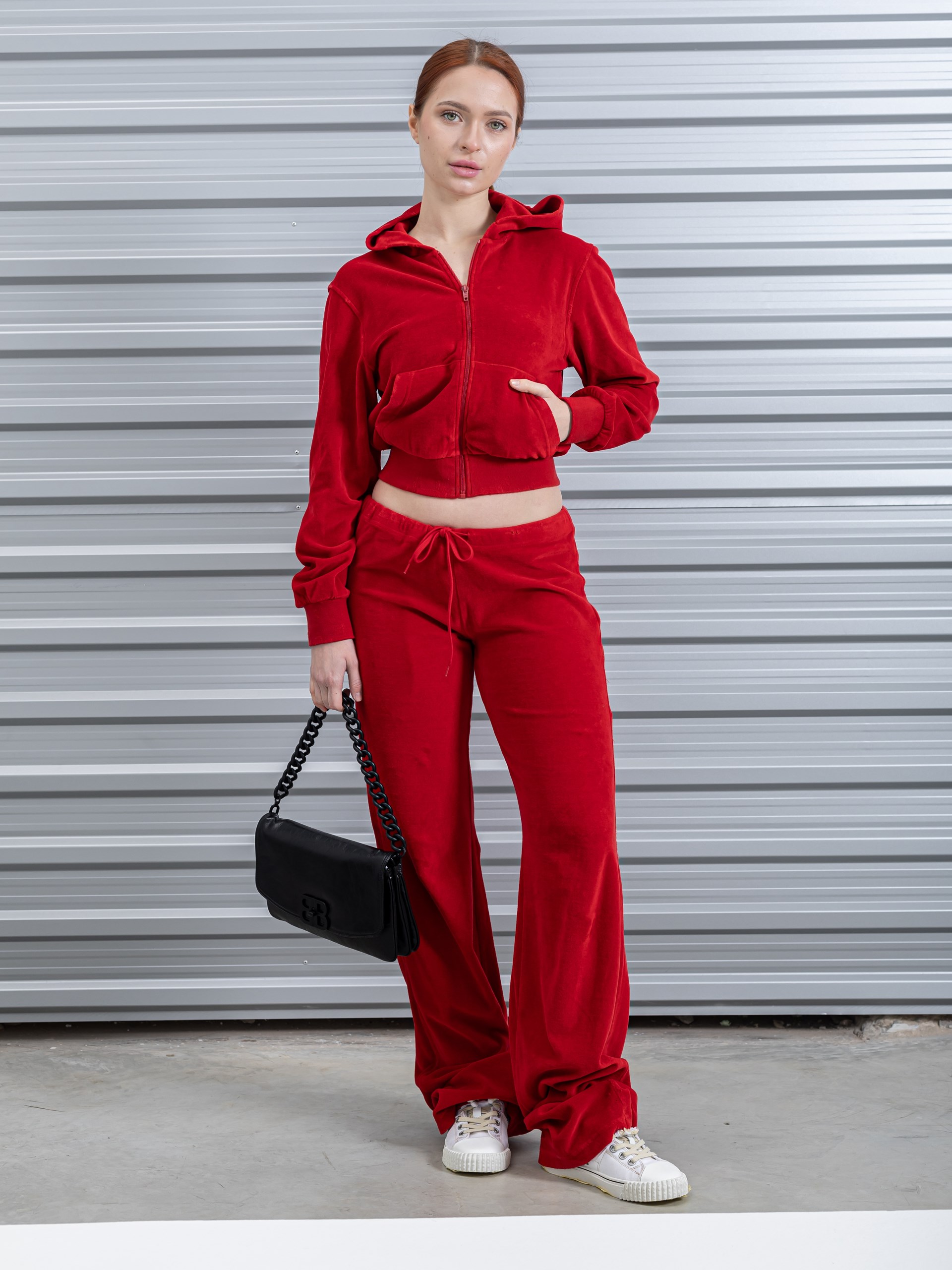 Червоні штани Balenciaga вільного крою