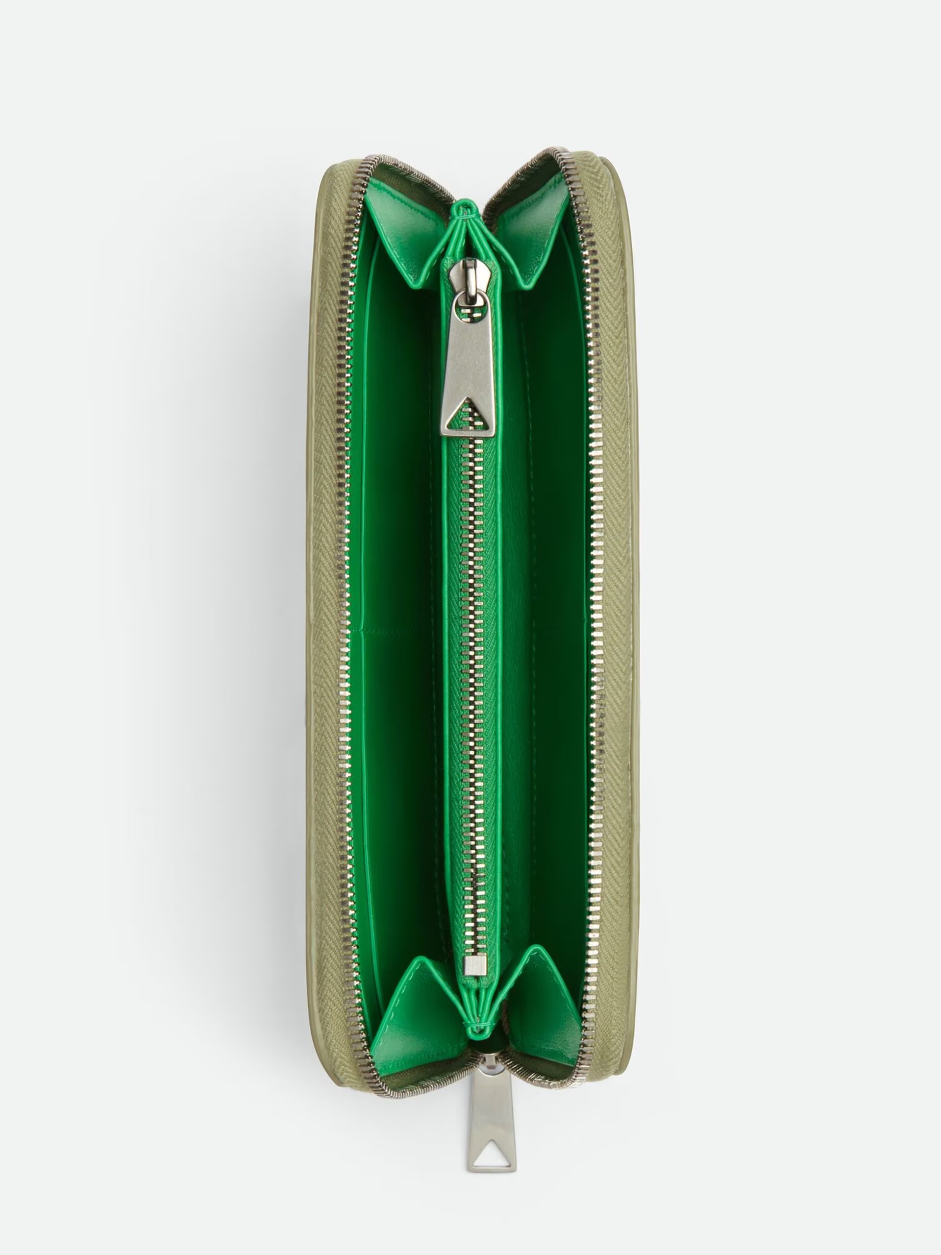 Bottega Veneta wallet in soft Intrecciato leather with zipper in light green