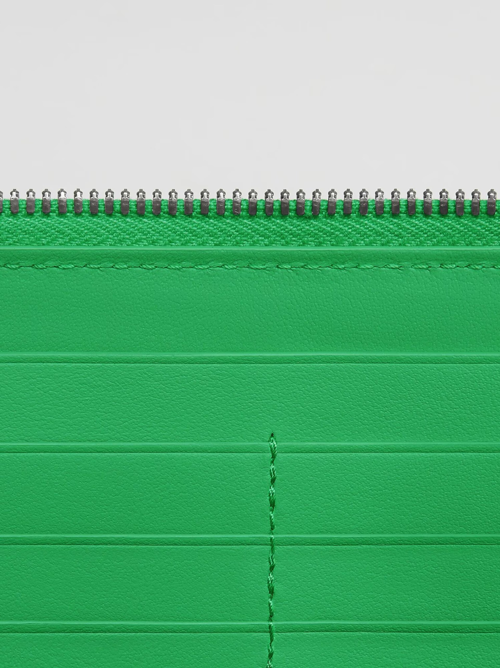 Bottega Veneta wallet in soft Intrecciato leather with zipper in light green