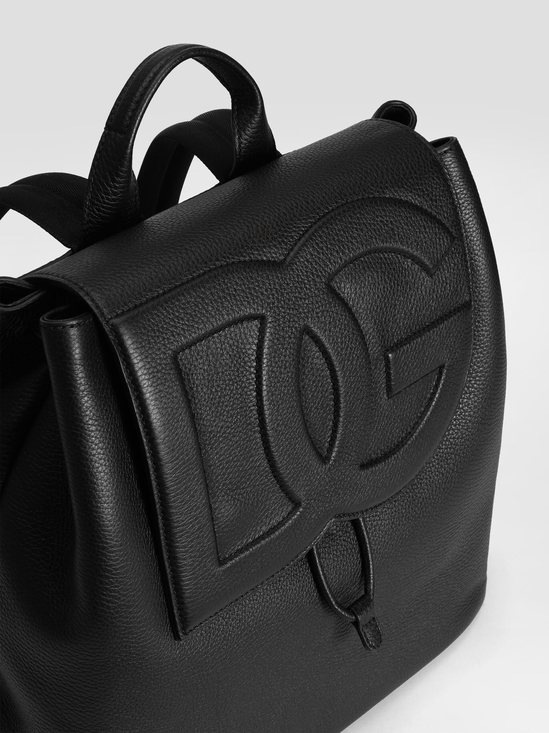 Чоловічий чорний шкіряний рюкзак Dolce&Gabbana з логотипом DG