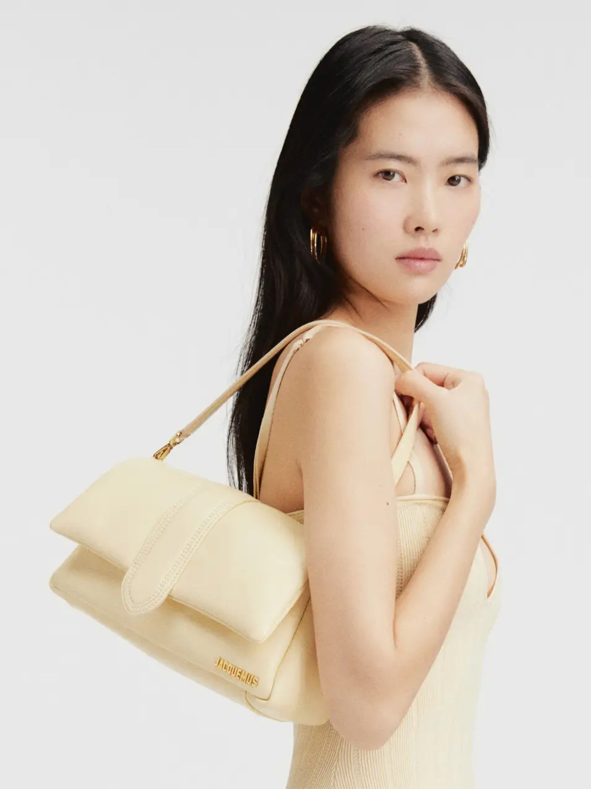 Ivory Jacquemus Bambimou Puffed leather bag