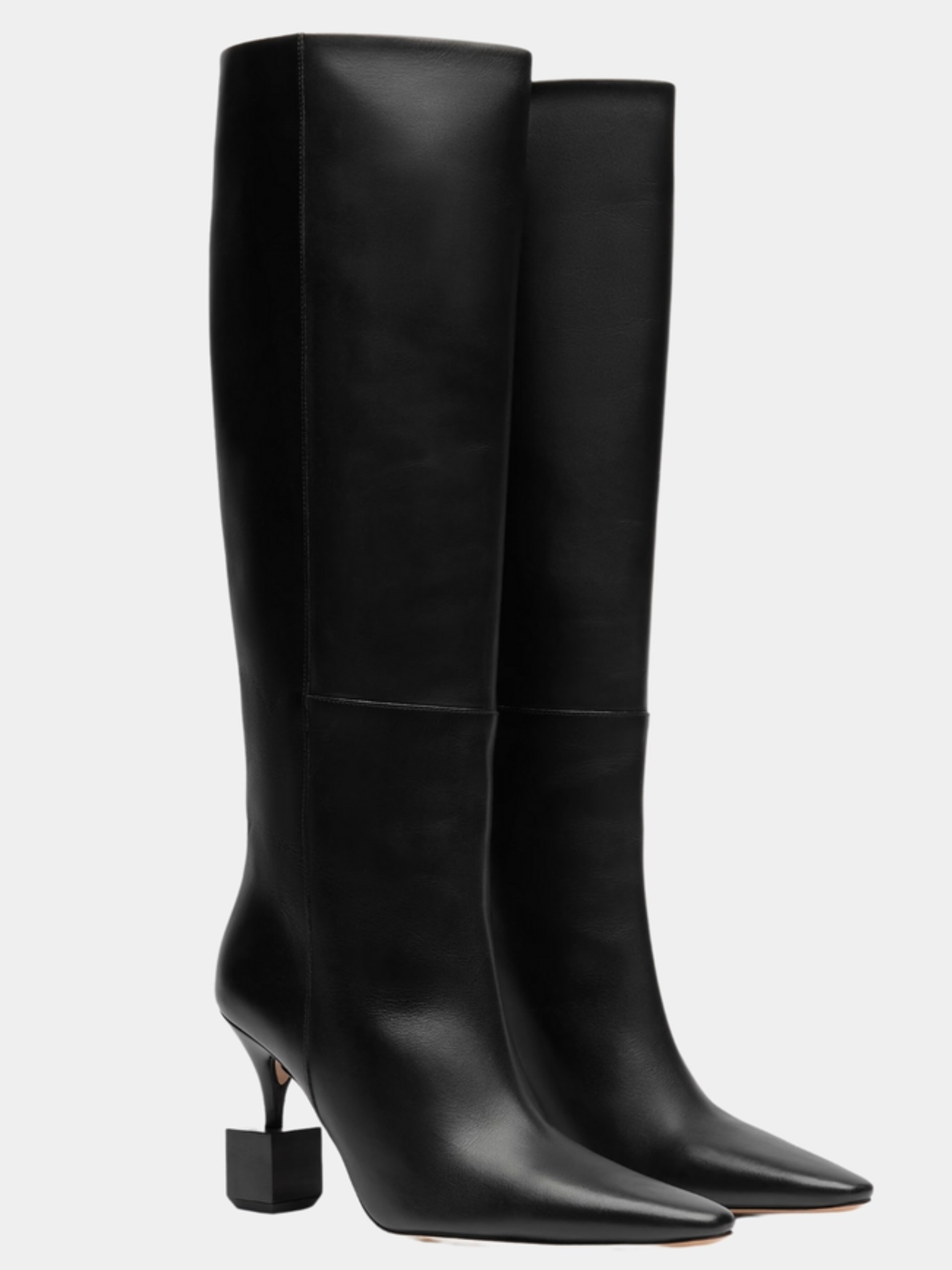 Jacquemus black boots with curved heels