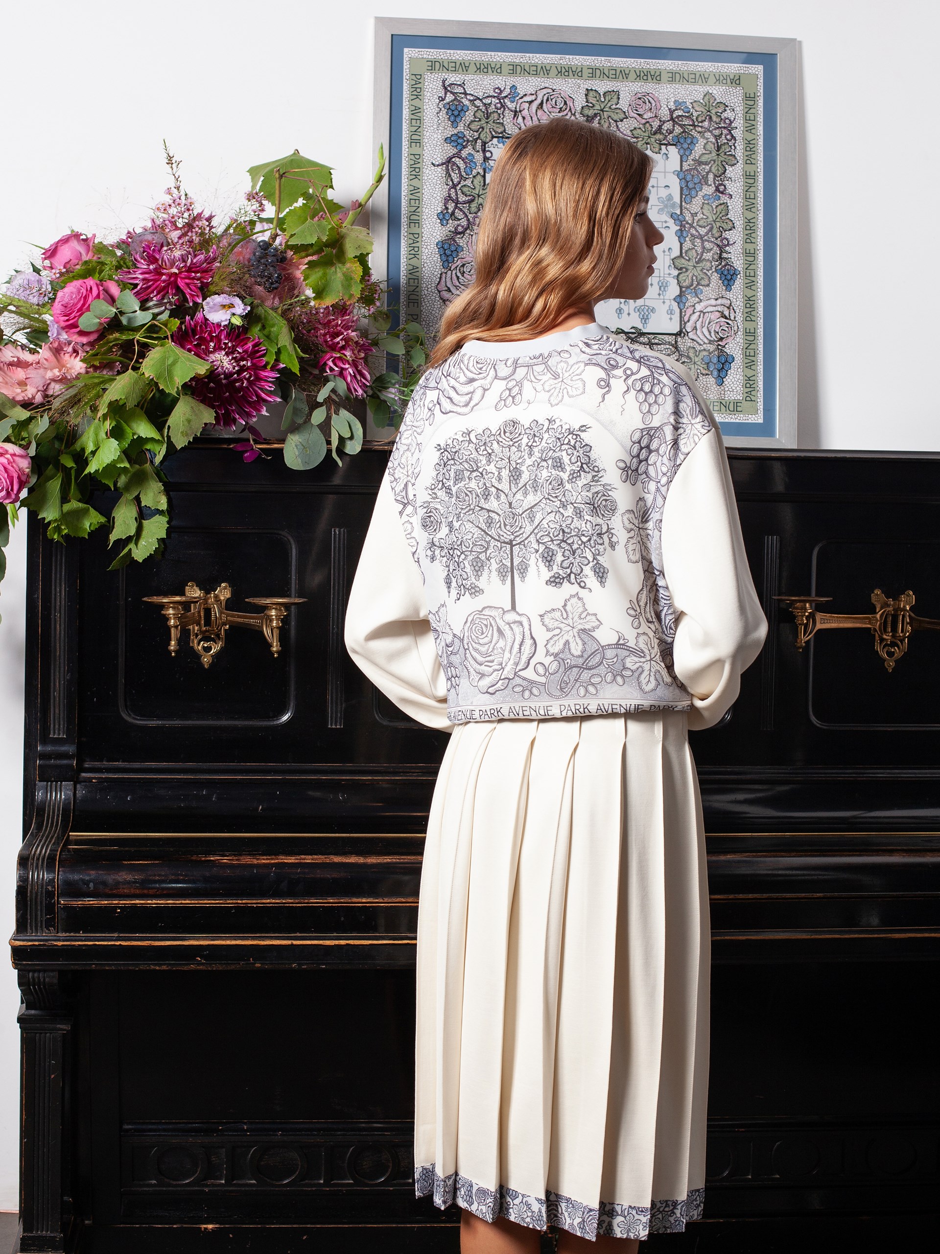 Park Avenue Atelier ivory pleated skirt in cotton and silk