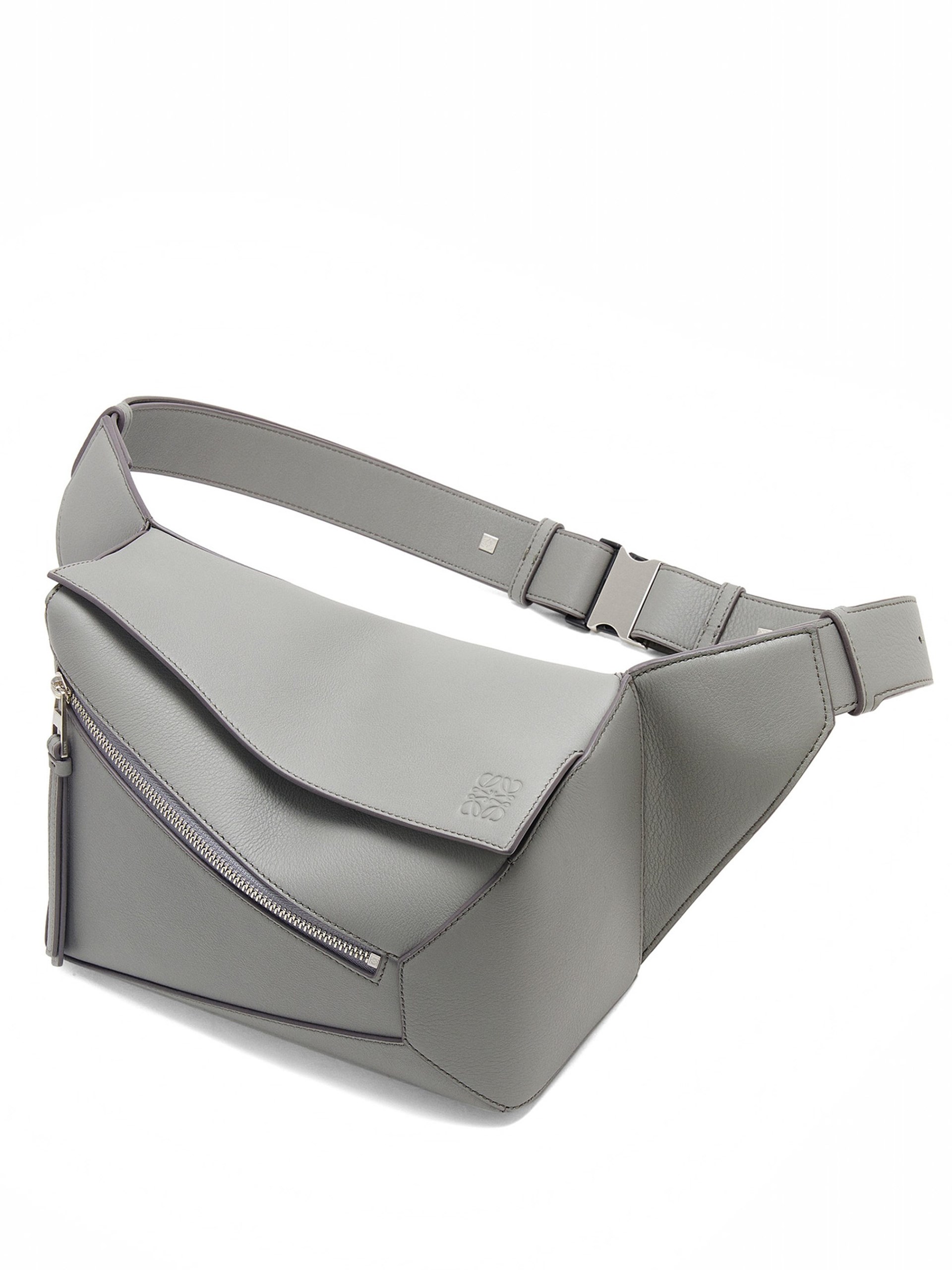 Чоловіча сіра сумка Loewe Puzzle зі шкіри