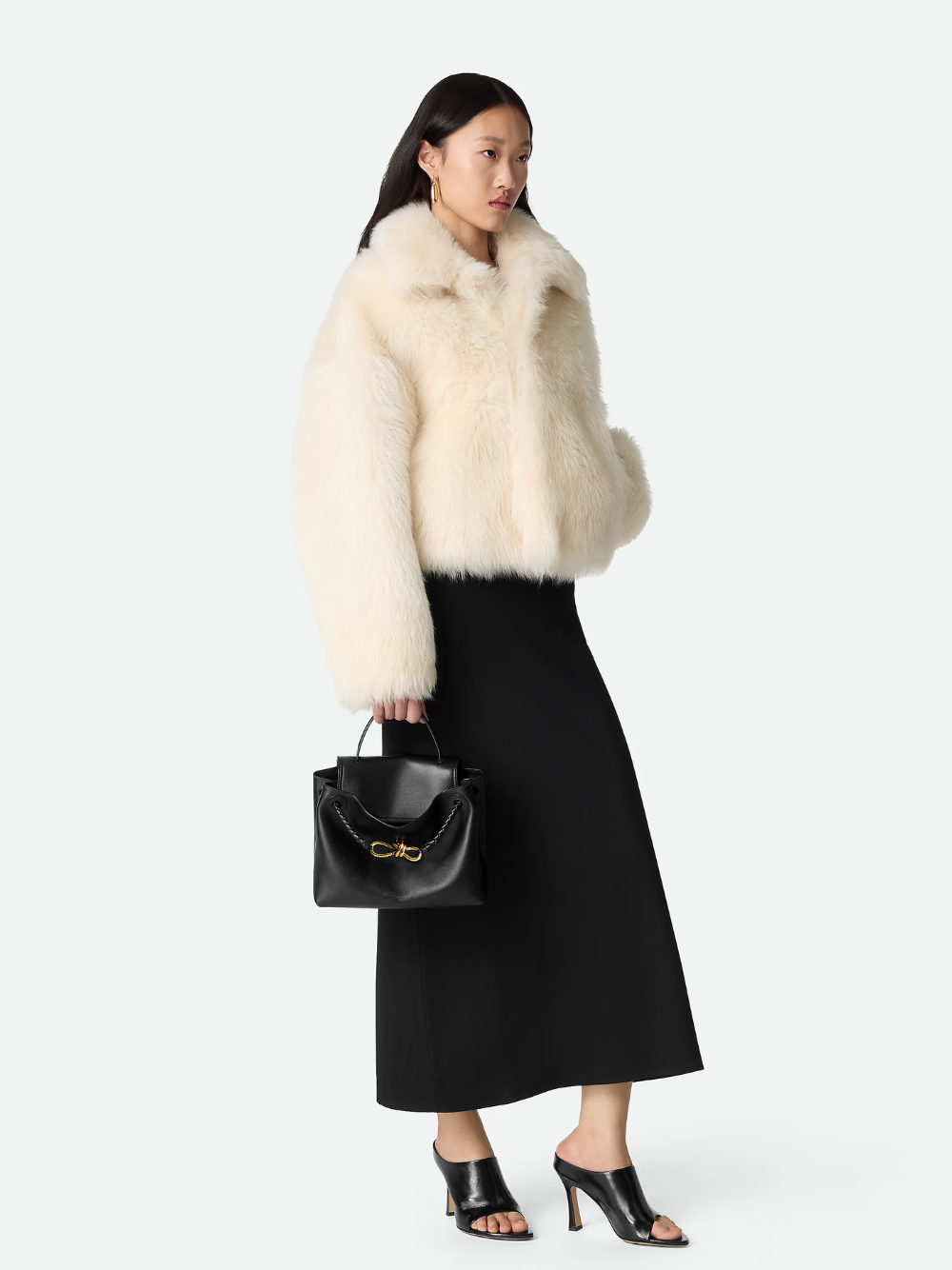 Чорна сумка Bottega Veneta Ciao Ciao Small з гладкої шкіри