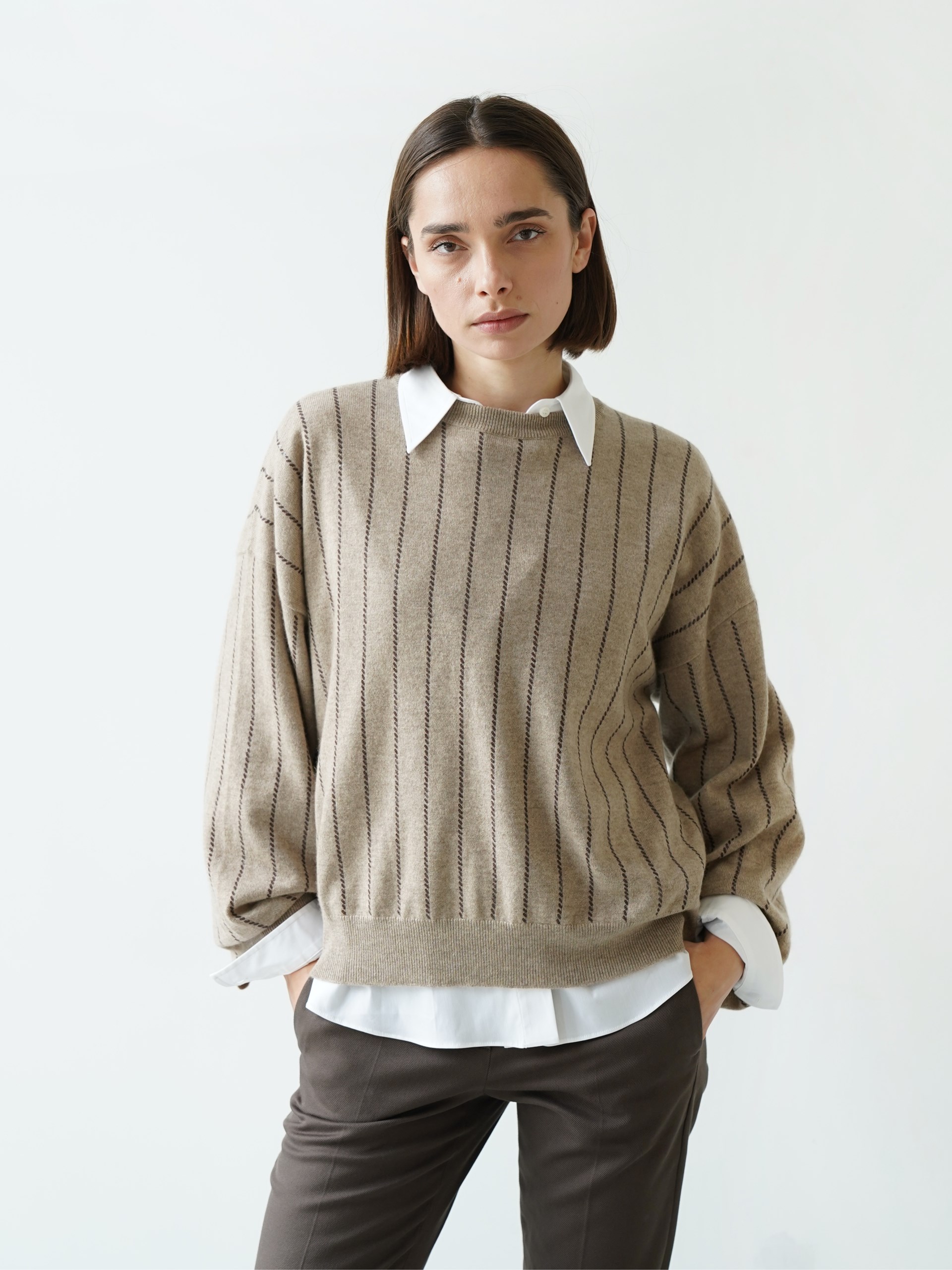 Brunello Cucinelli beige knitted sweater with sequins