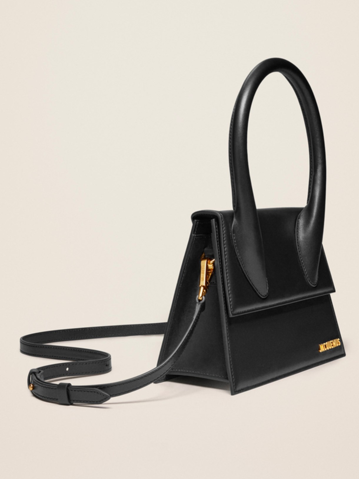 Jacquemus Le Grand Chiquito shoulder bag in black