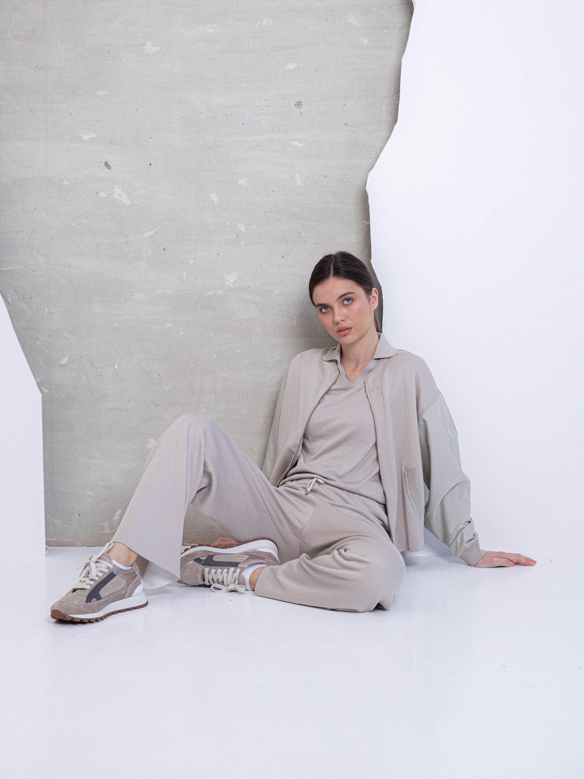 Agnona gray-beige bomber jacket made of cotton and silk