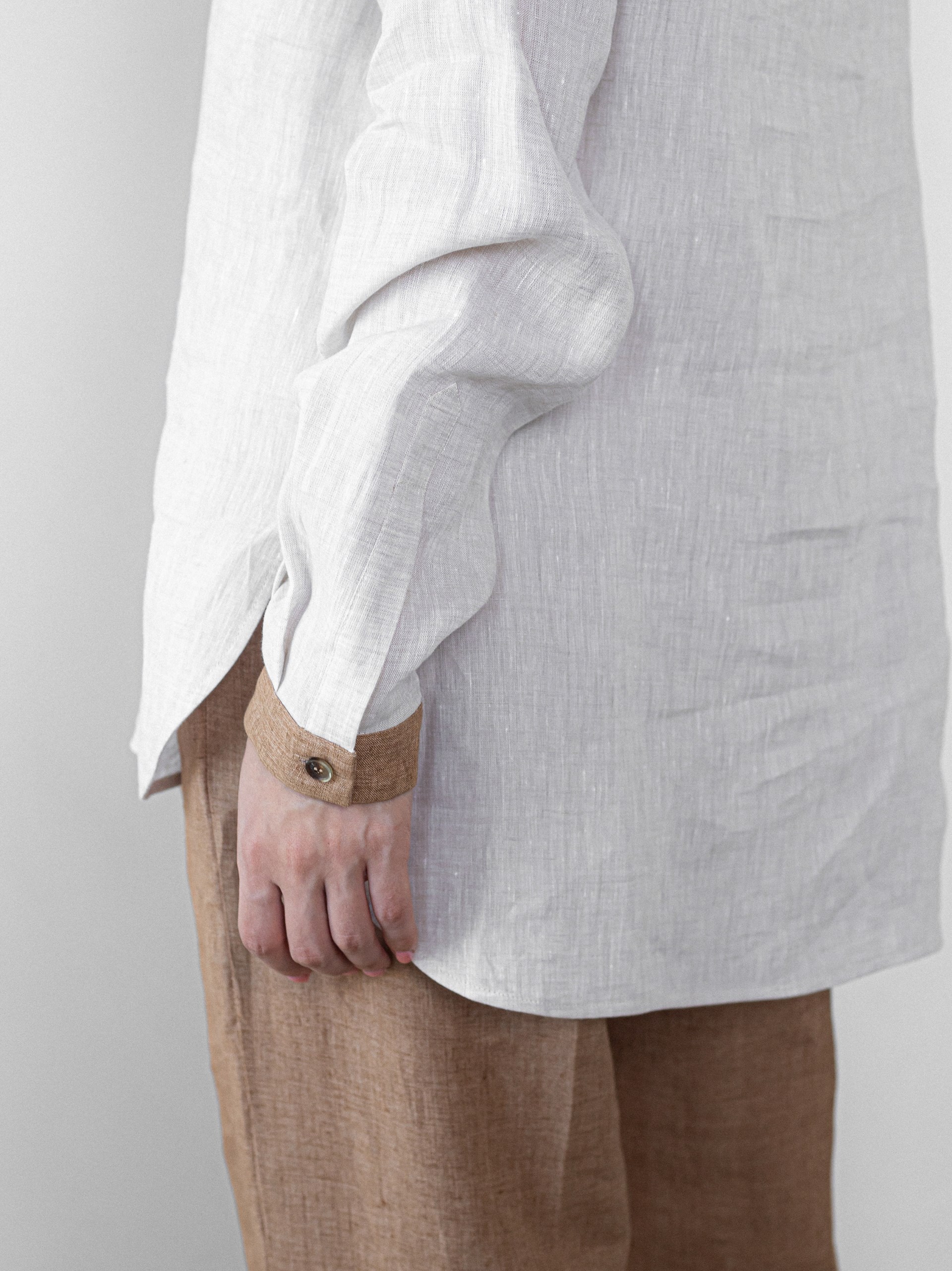 Kiton light beige linen shirt with buttons