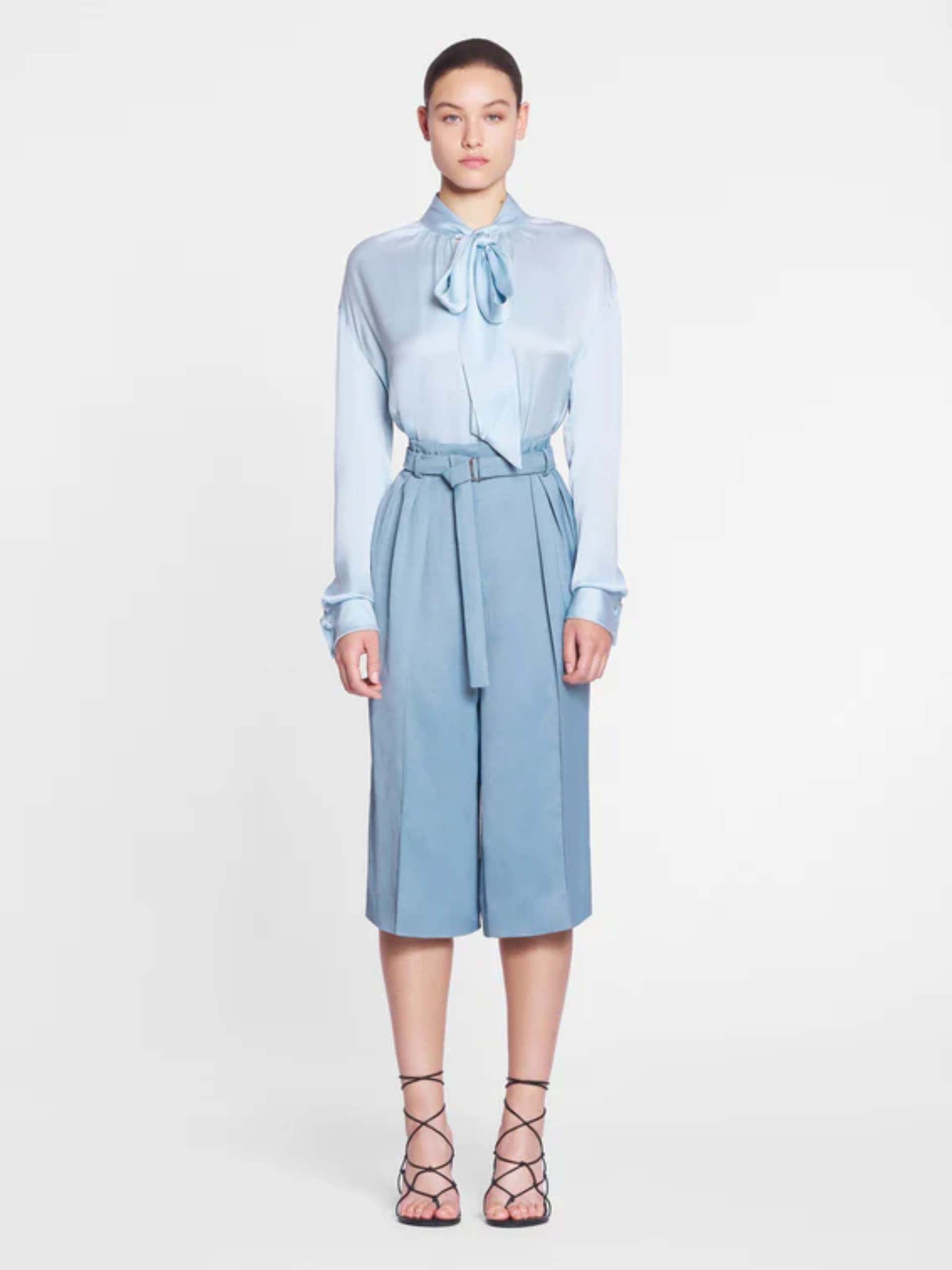 Блакитна блуза Lanvin з коміром аскот