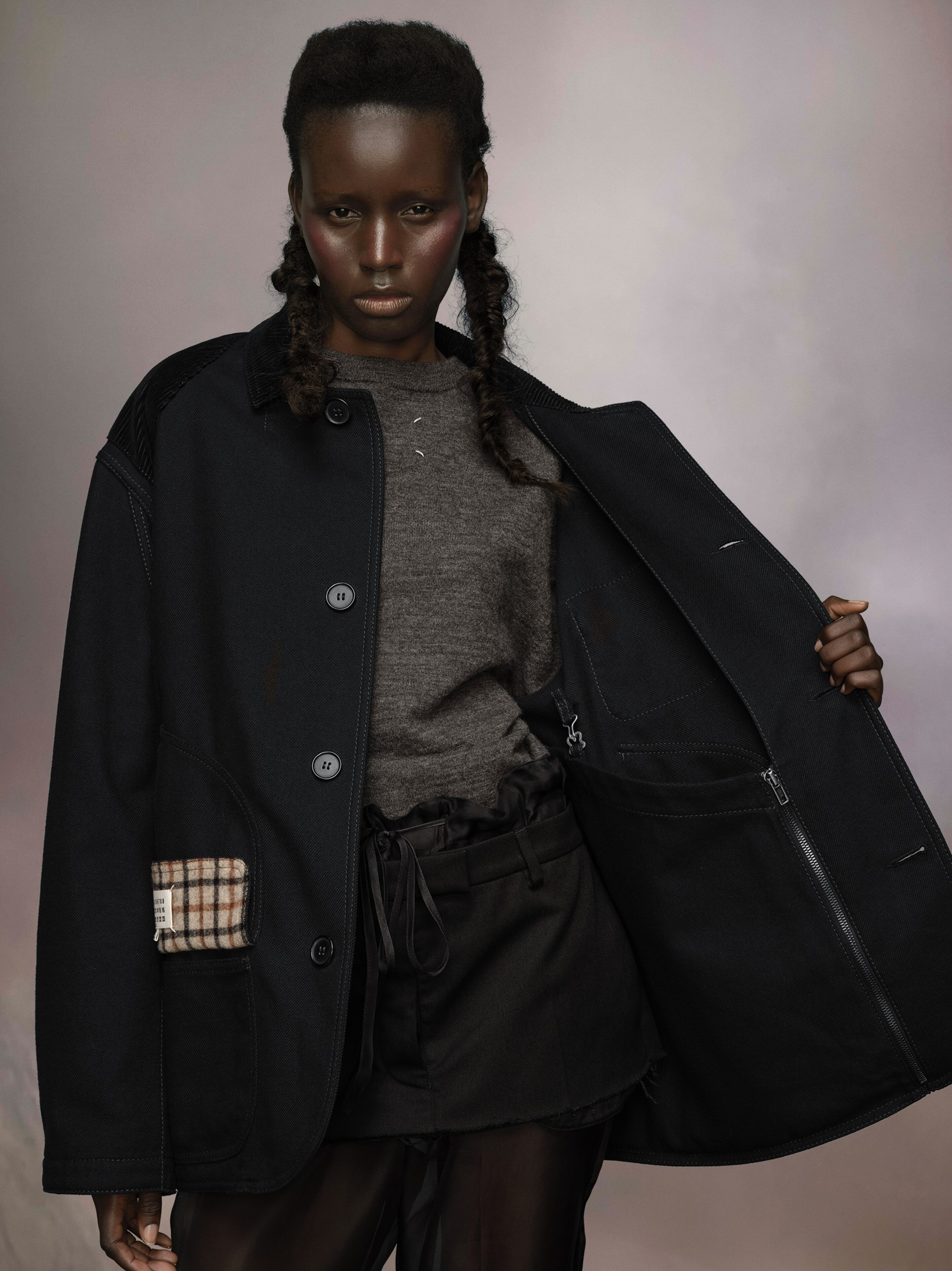 Чорне пальто Maison Margiela з контрастними рукавами з вовни