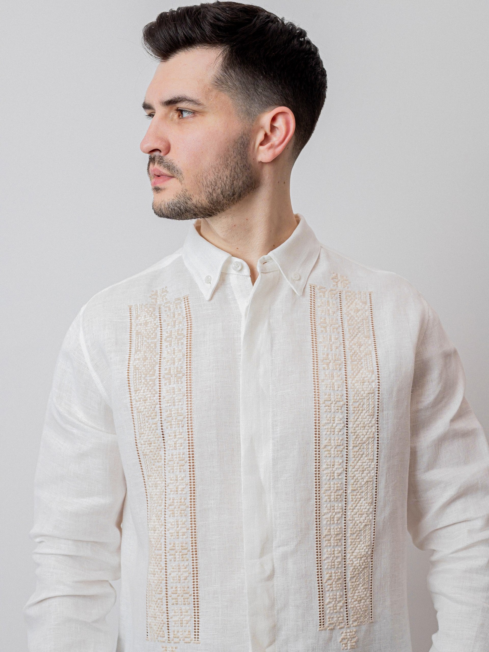 Park Avenue Atelier men's embroidered linen shirt