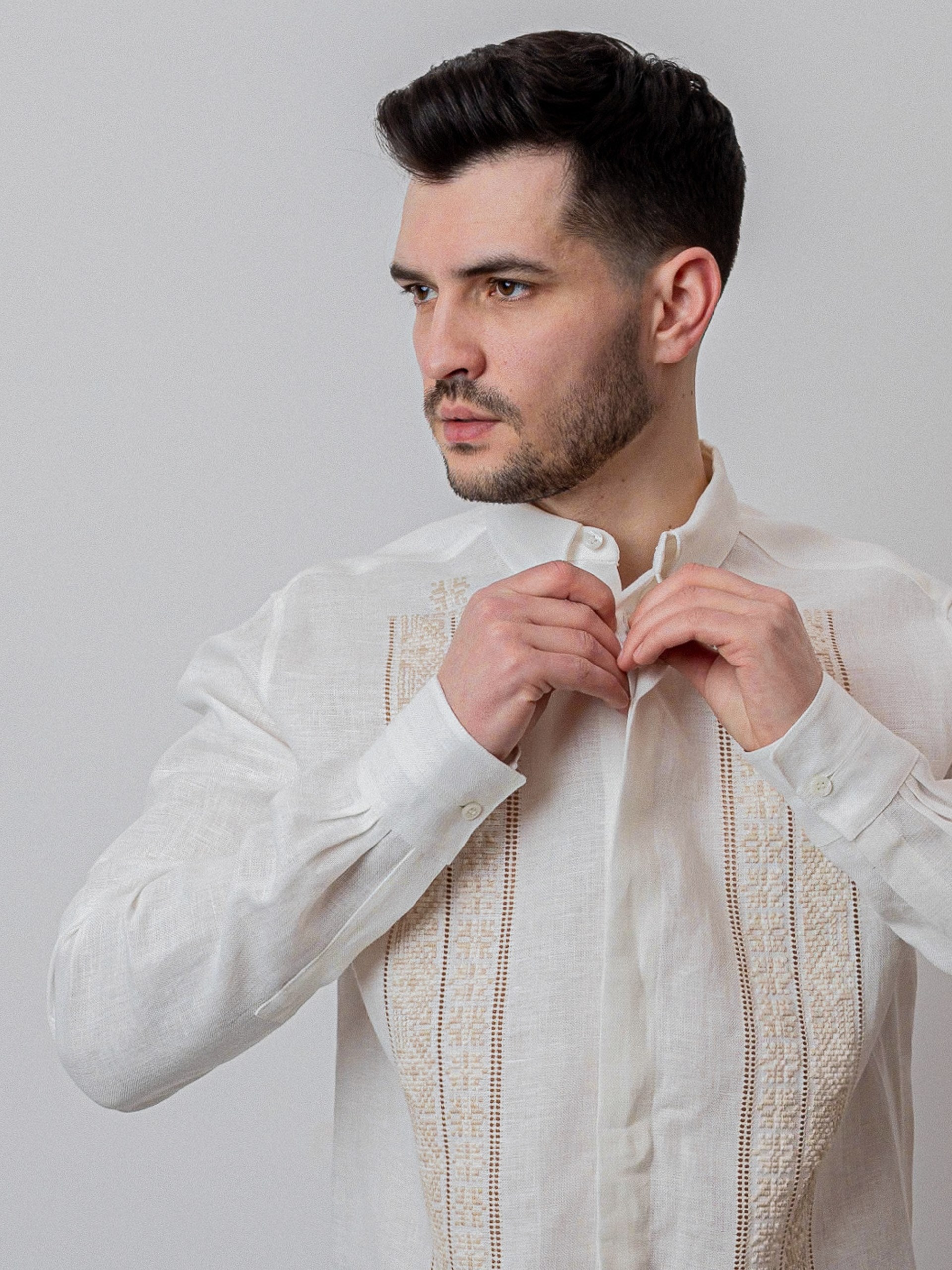 Park Avenue Atelier men's embroidered linen shirt
