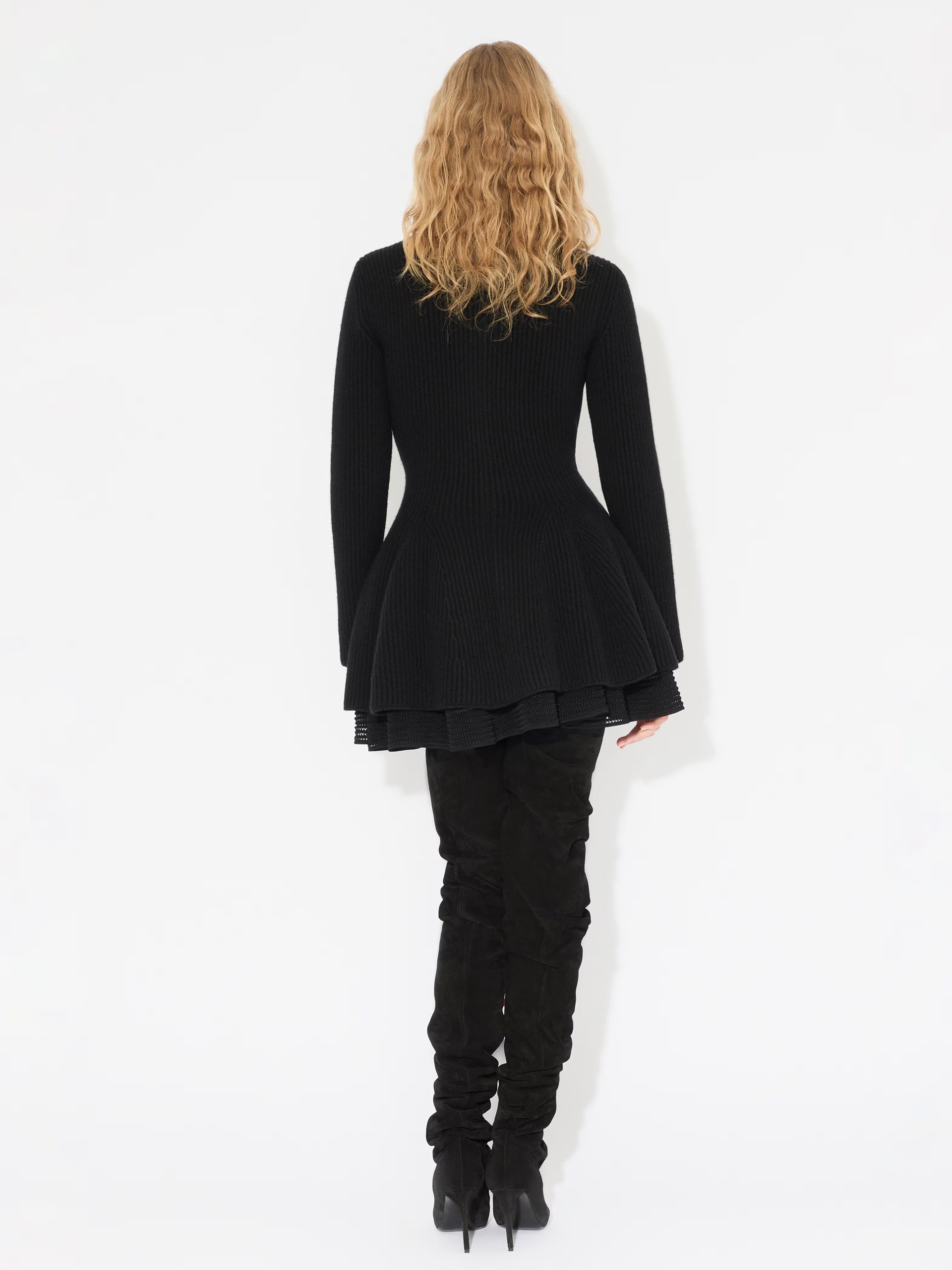 Black elongated cardigan in ribbed Alaia with zipper
