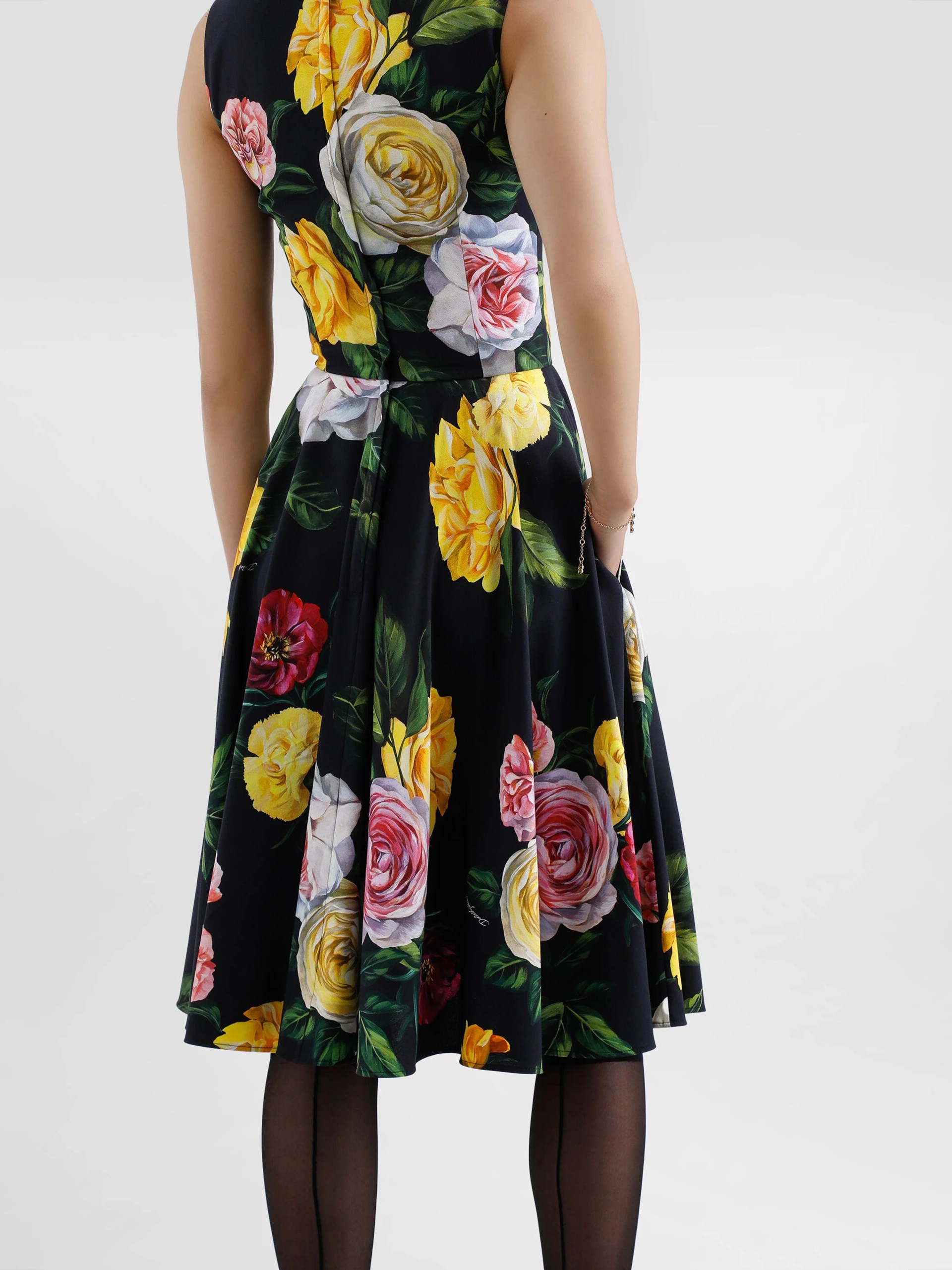 DOLCE&GABBANA DRESS with a print of peonies and roses and a round skirt