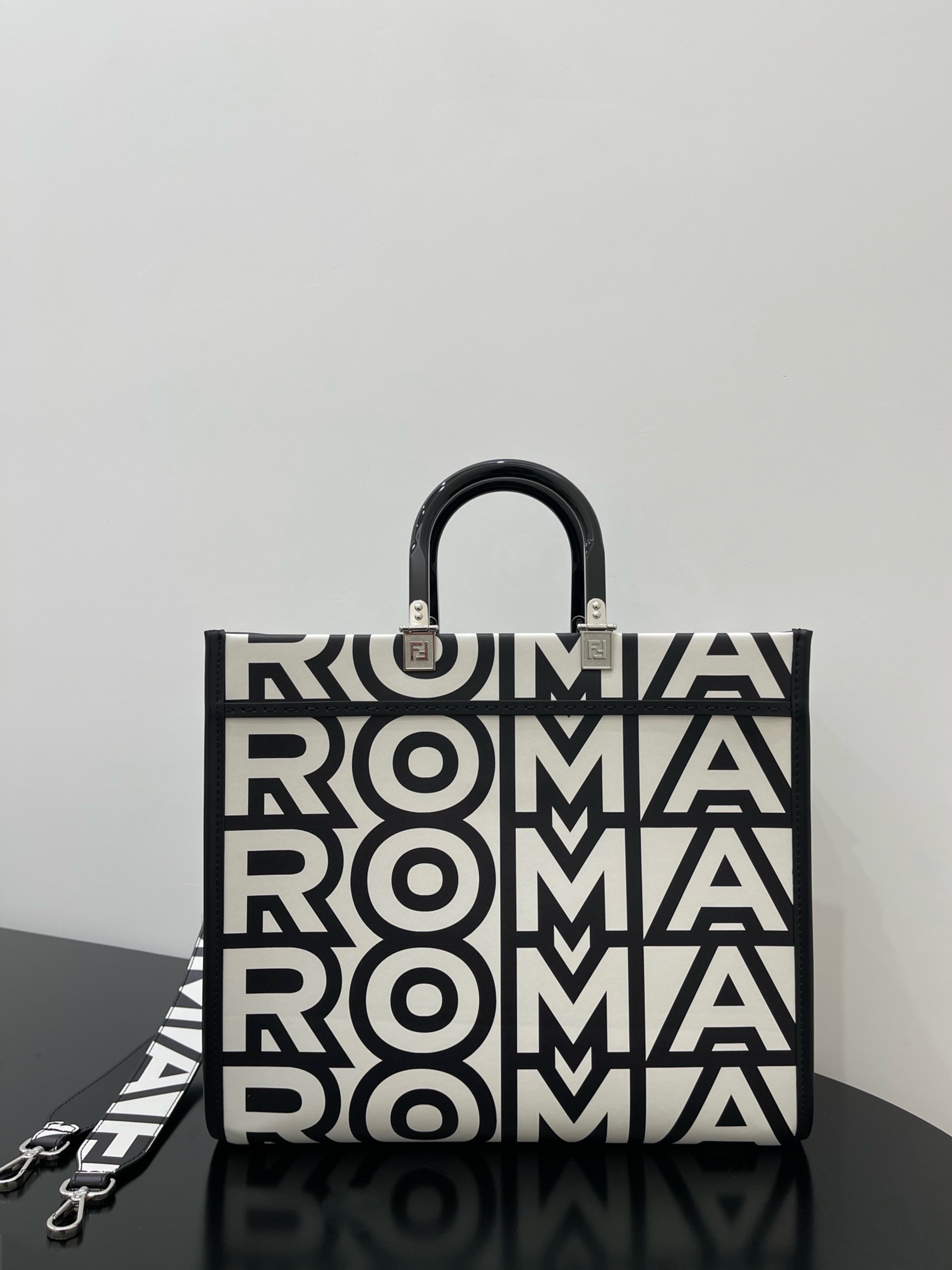 Fendi Sunshine Large Shopper Bag
