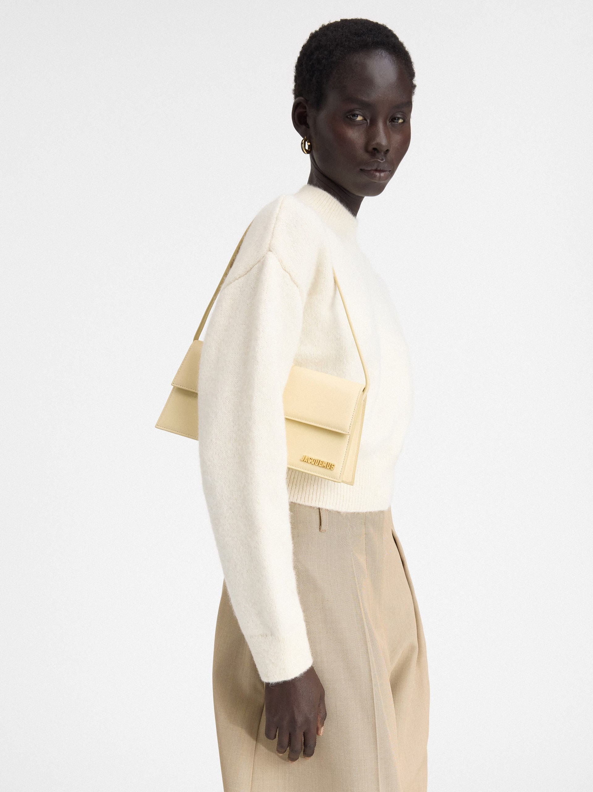 Бежева сумка Jacquemus Chiquito зі шкіри