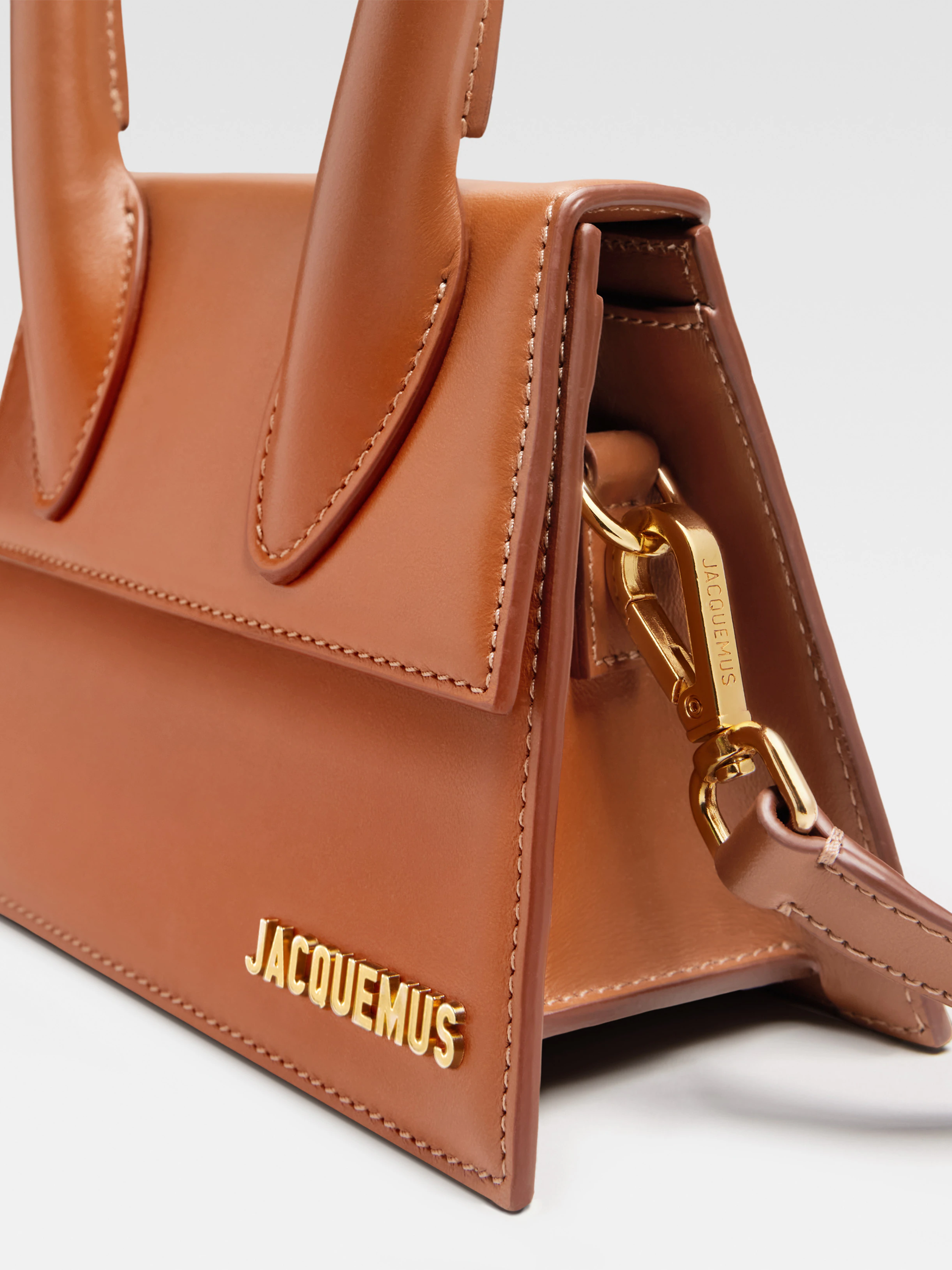 Коричнева сумка Jacquemus Chiquito medium зі шкіри