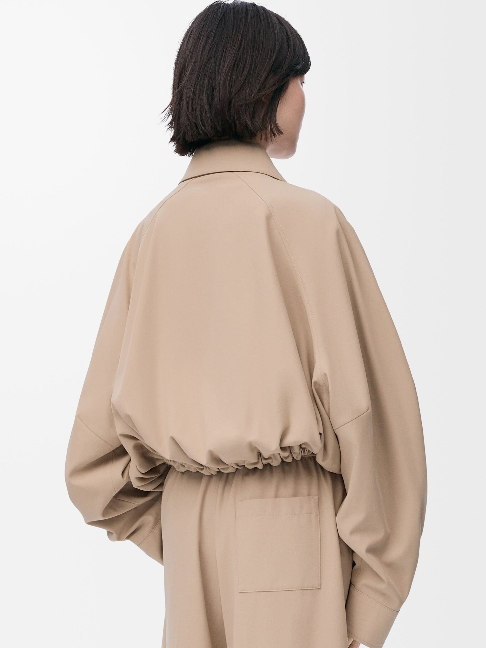 Loewe beige cropped jacket with collar