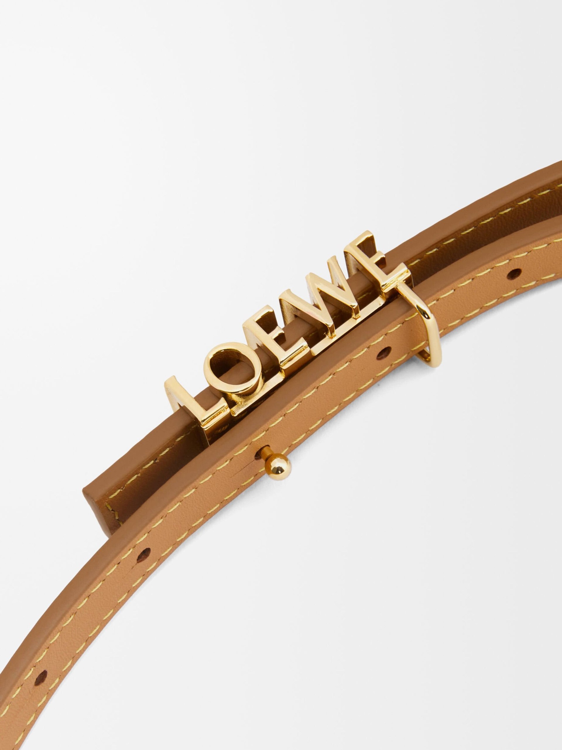 Коричневий ремінь Loewe з золотистою пряжкою