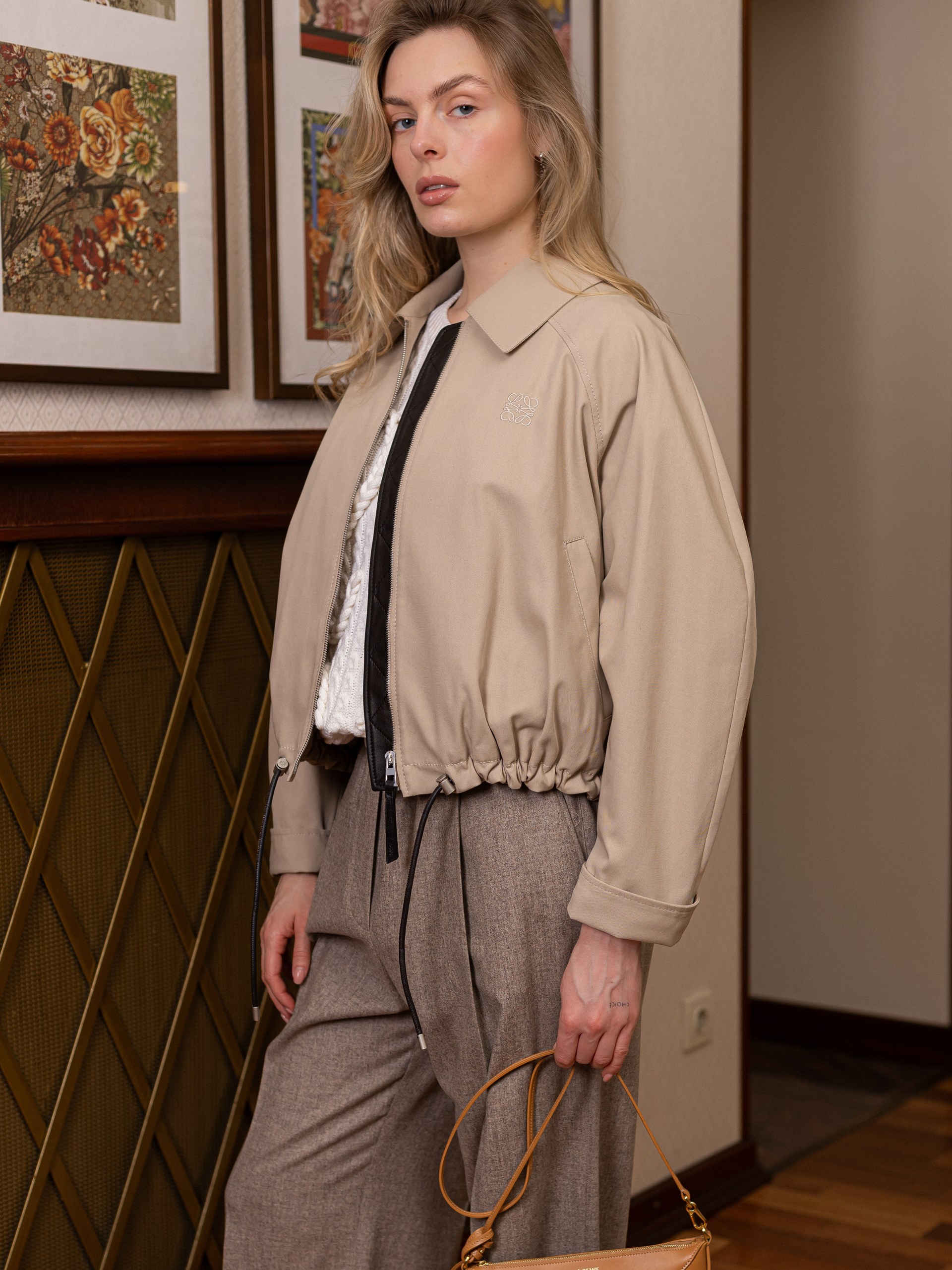 Loewe beige cropped jacket with collar