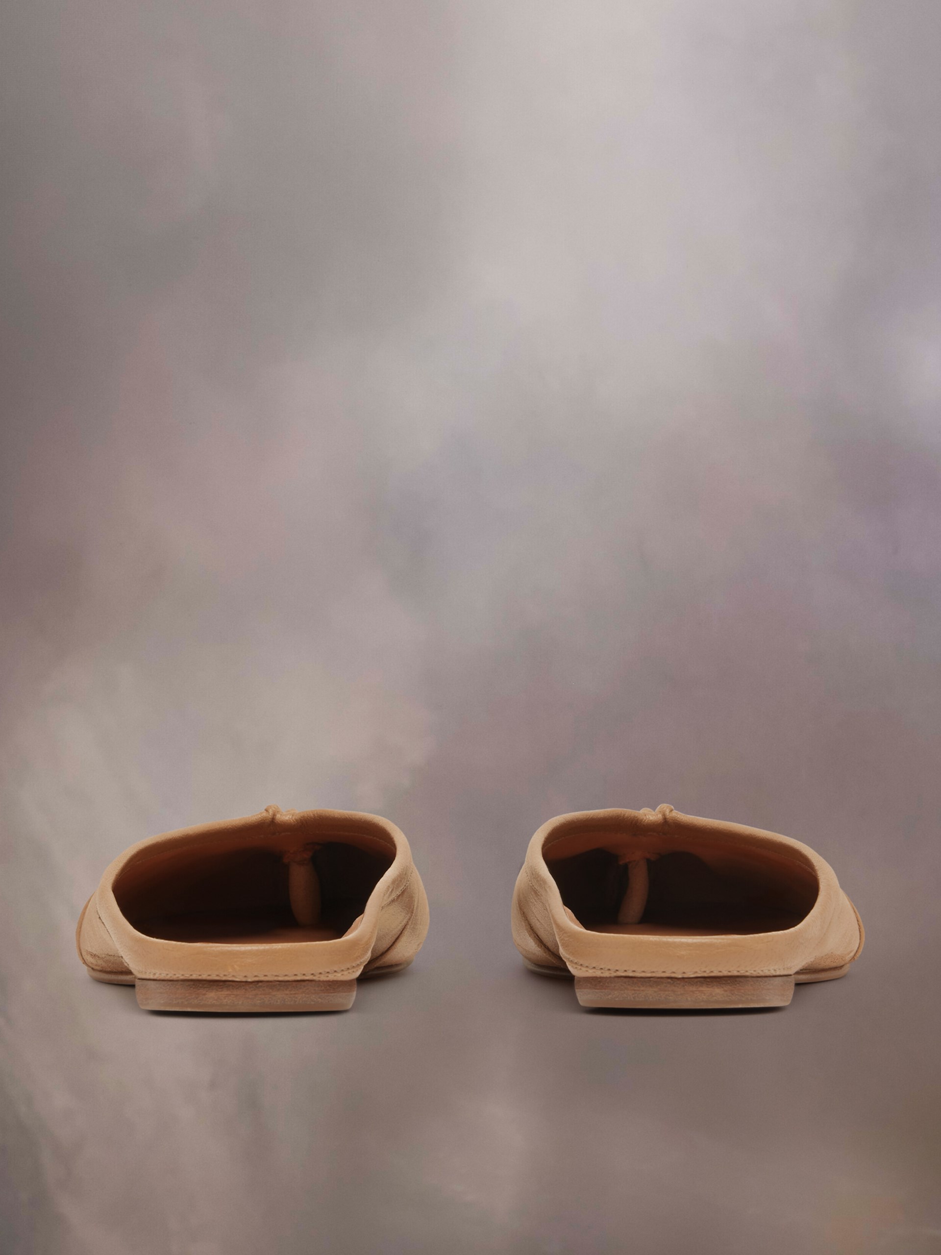 Maison Margiela Tabi beige mules