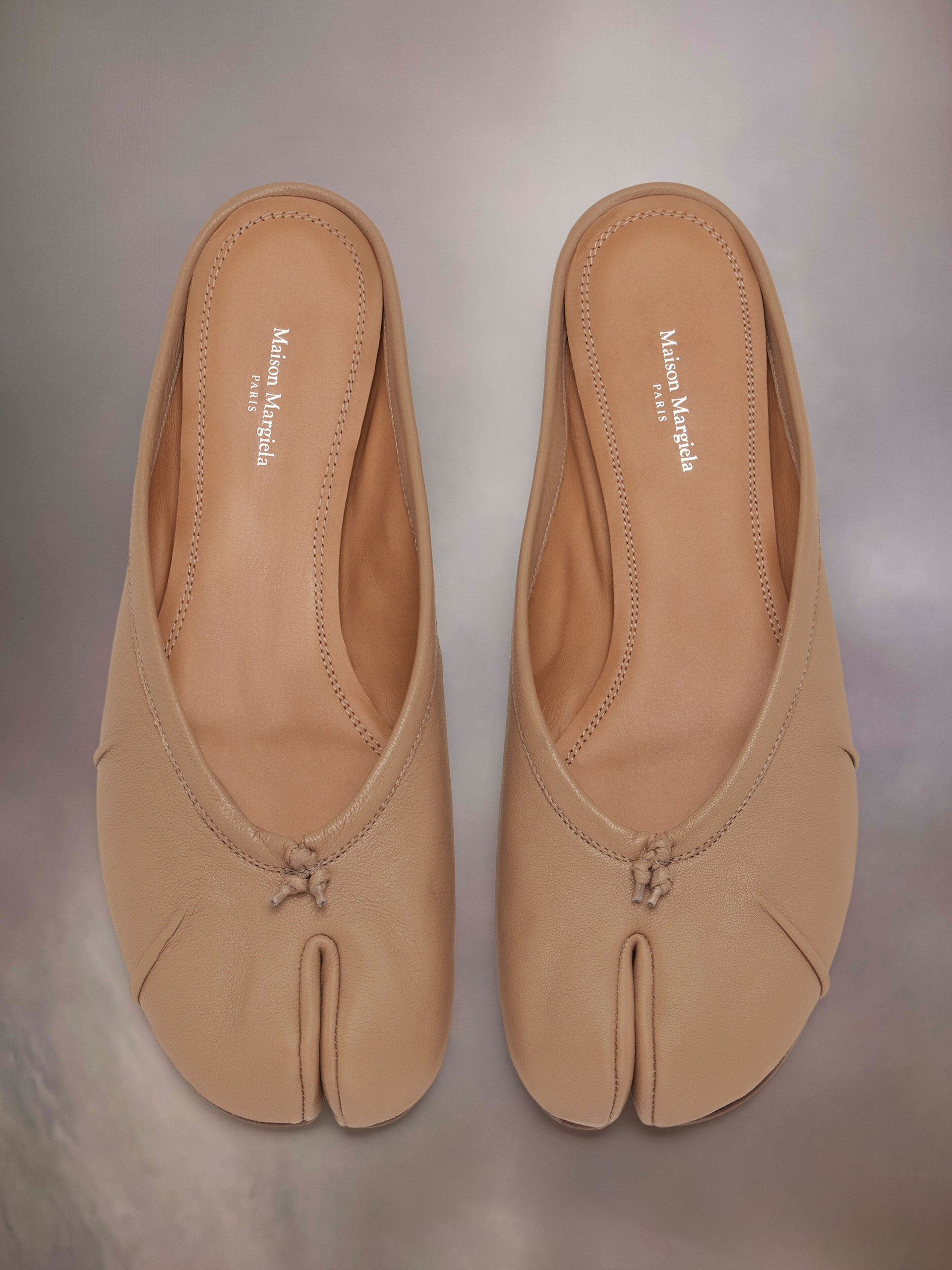 Maison Margiela Tabi beige mules