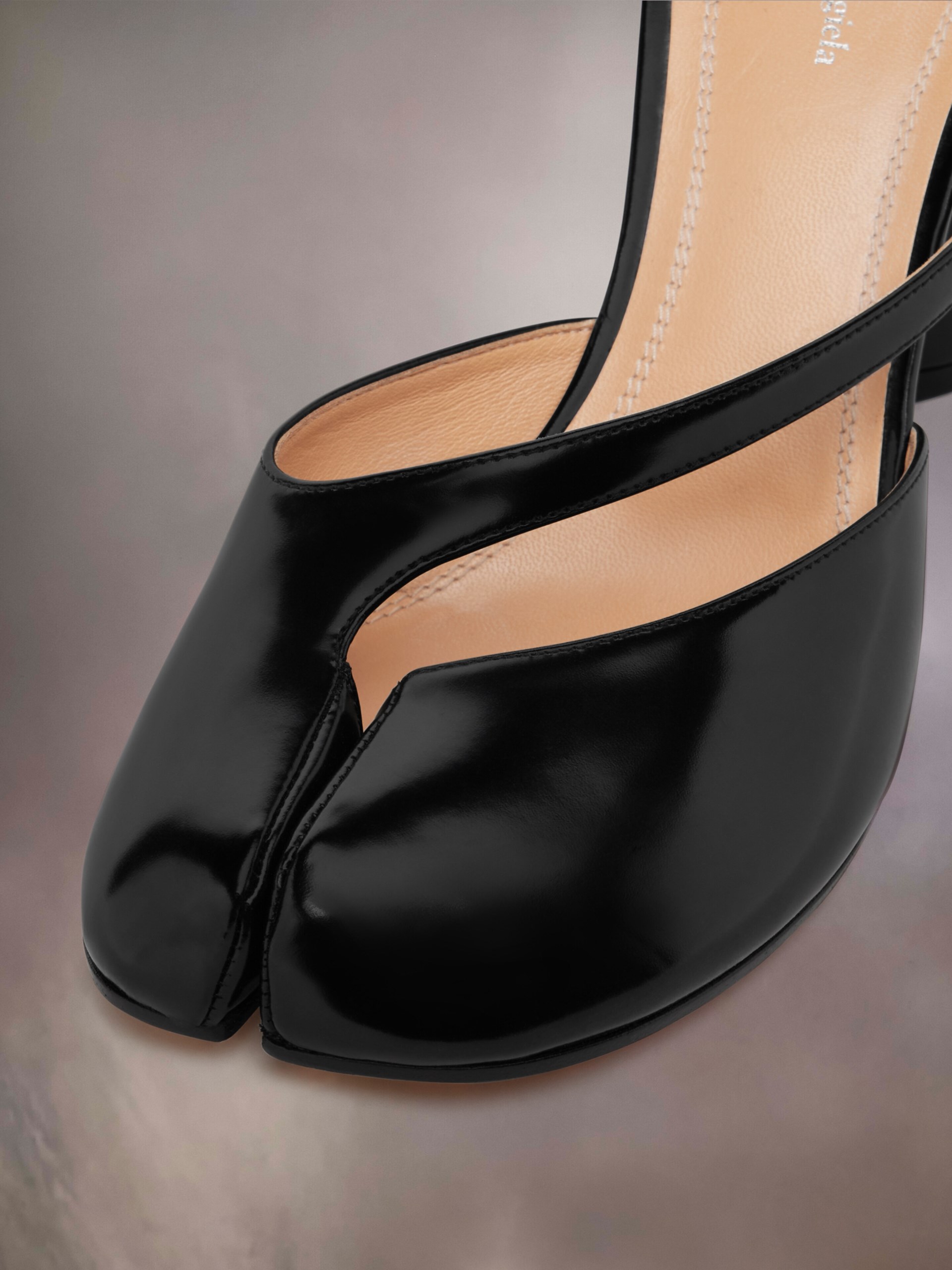 Maison Margiela Tabi black heeled sandals