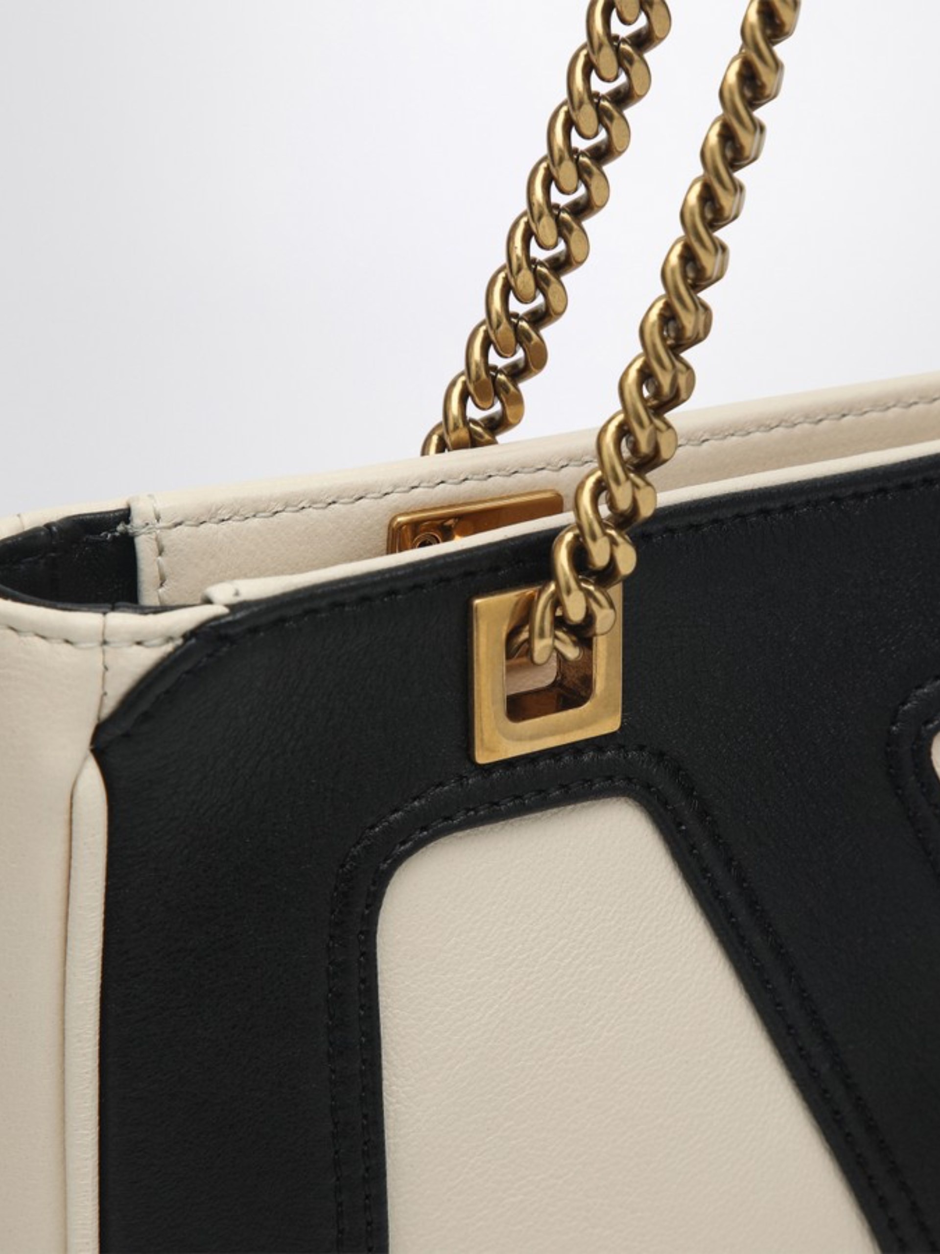 Valentino Garavani Viva Superstar bag in milk